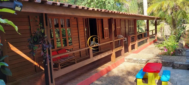 Chácara à Venda no Distrito de Itapé, Corumbataí/SP | 4.000 m² e Piscina