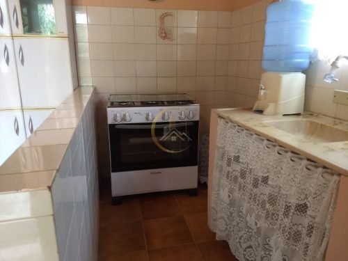 Cozinha planejada da chácara à venda em Itirapina SP