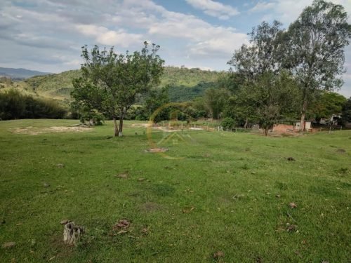 Vista geral do sítio rural em Corumbataí SP)