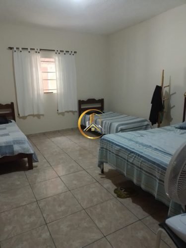 Dormitório da chácara à venda em Itirapina/SP