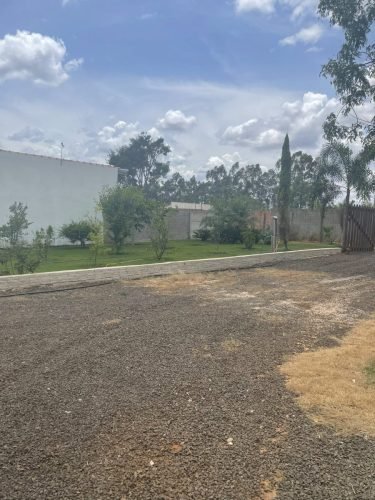 Entrada interna da chácara à venda em Rio Claro/SP