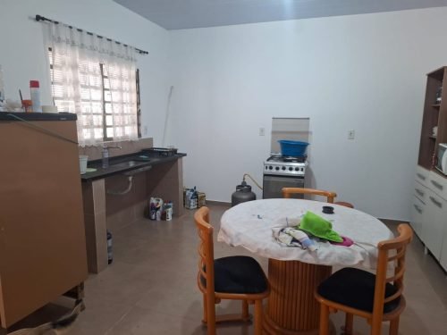 Cozinha da chácara à venda no Condomínio Araguaia em Araras SP